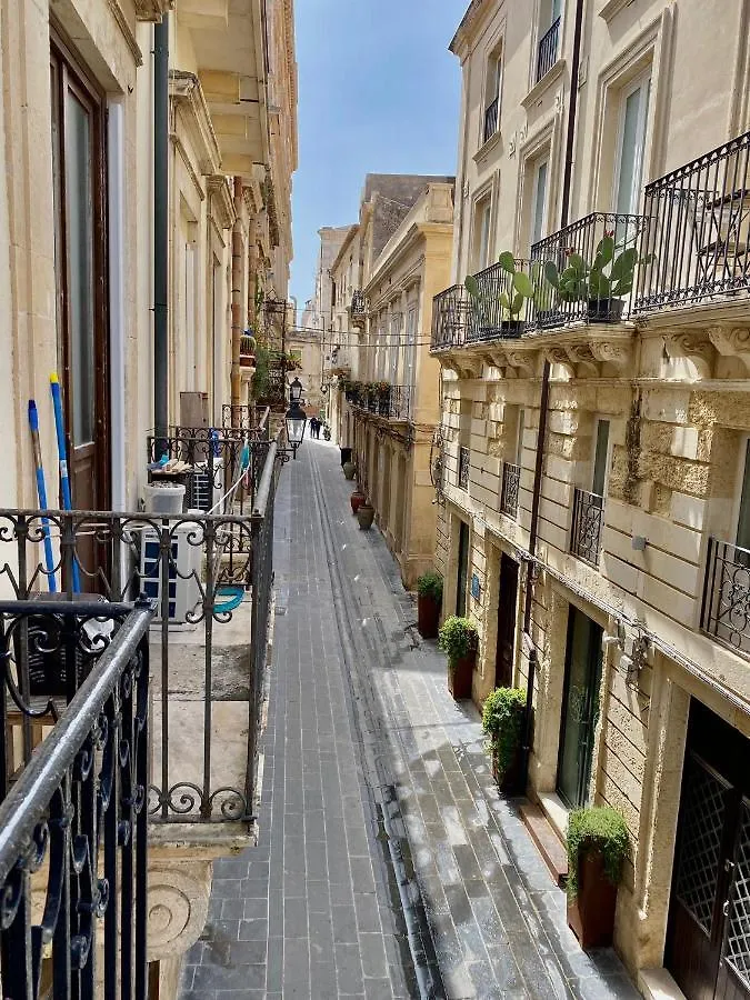 Casa Vacanze Nonno Iano Syracuse Apartment