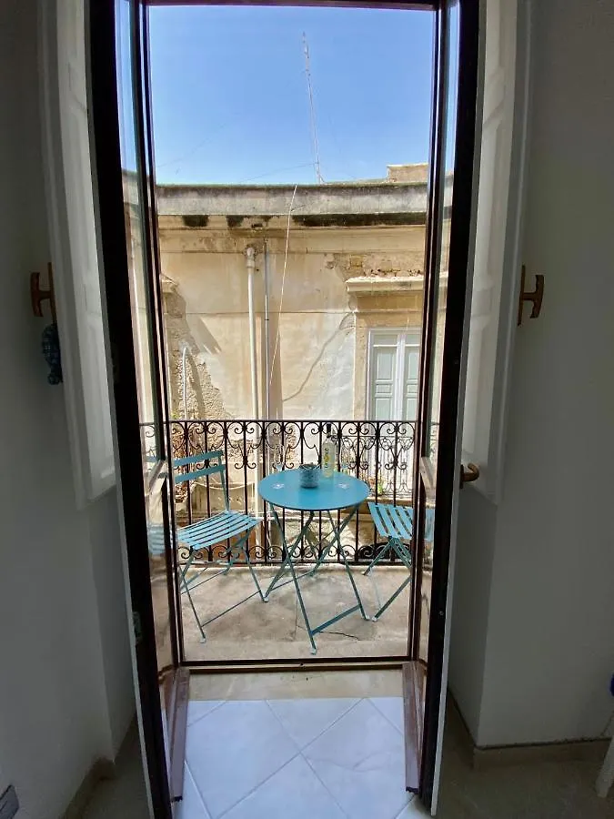 Casa Vacanze Nonno Iano Syracuse Apartment