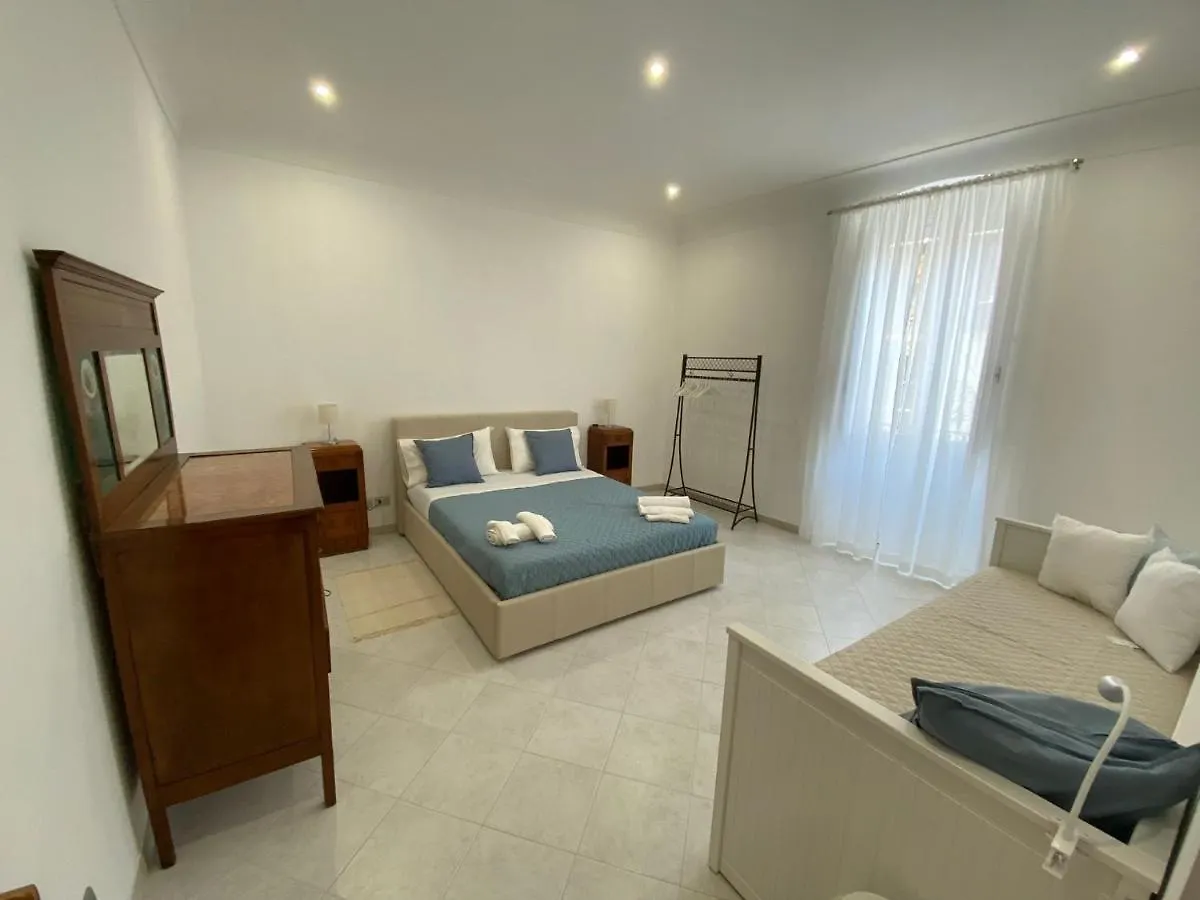 Apartment Casa Vacanze Nonno Iano Syracuse Italy