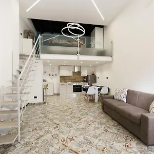 House Aury Syracuse